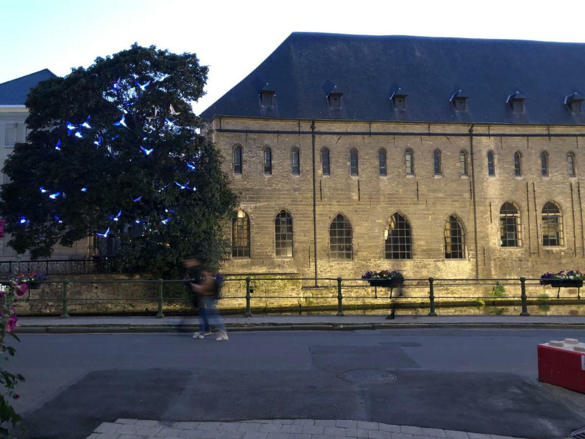 Studio Medieval City Center At River De Leie Gent Ngoại thất bức ảnh